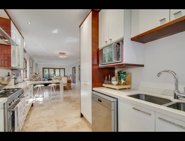 3 BEDROOM SIMPLEX FOR SALE IN SANDHURST